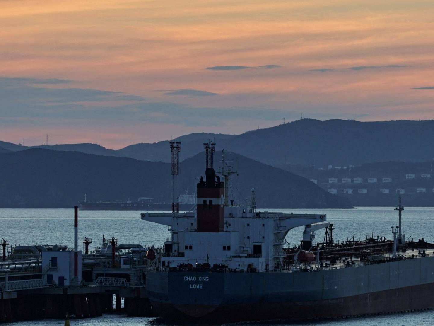 Et Chao Xing tankskib ved olieterminalen Kozmino Nakhodka bugten i Rusland. | Foto: Tatiana Meel/Reuters/Ritzau Scanpix