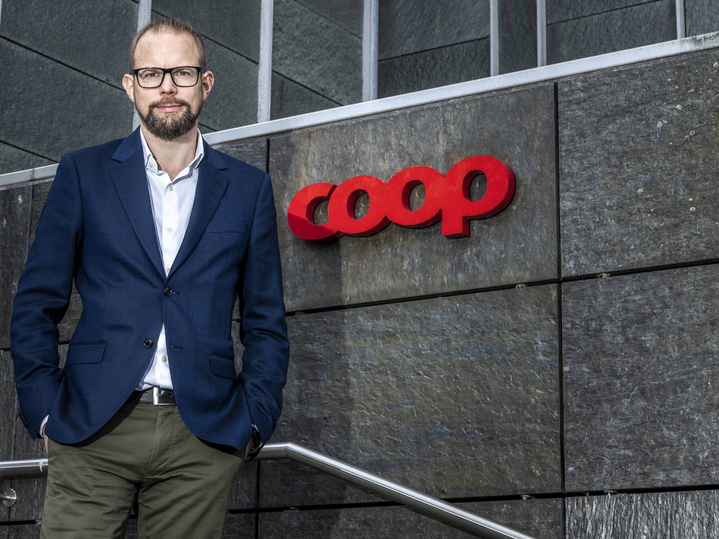 Kræn Østergaard Nielsen, der er topchef i Coop, har tirsdag præsenteret en ny strategi, der betyder, at Fakta lukker, og at Kvickly og Superbrugsen bliver lagt sammen til én kæde. | Foto: Steven Biccard/Coop/PR