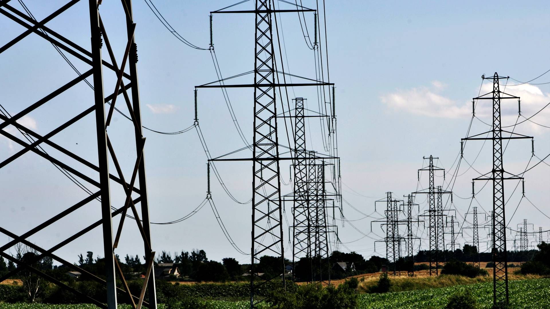 Allerede i de tidlige forårsmåneder begyndte volatilitet og priserne i elmarkedet at stige voldsomt. Priserne toppede i august, men ligger stadig omkring ti gange over 2020-niveau. | Foto: Thomas Borberg