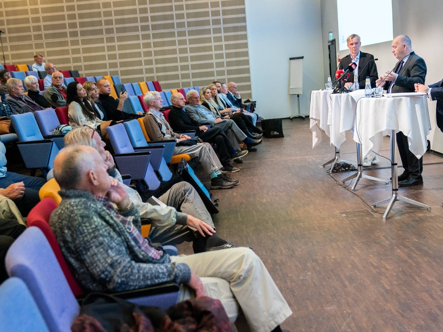 Advokaterne Henrik Høpner og Morten Schwartz Nielsen fra Lund Elmer Sandager præsenterede torsdag deres vurdering af Minkkommissionens beretning. | Foto: Ida Marie Odgaard