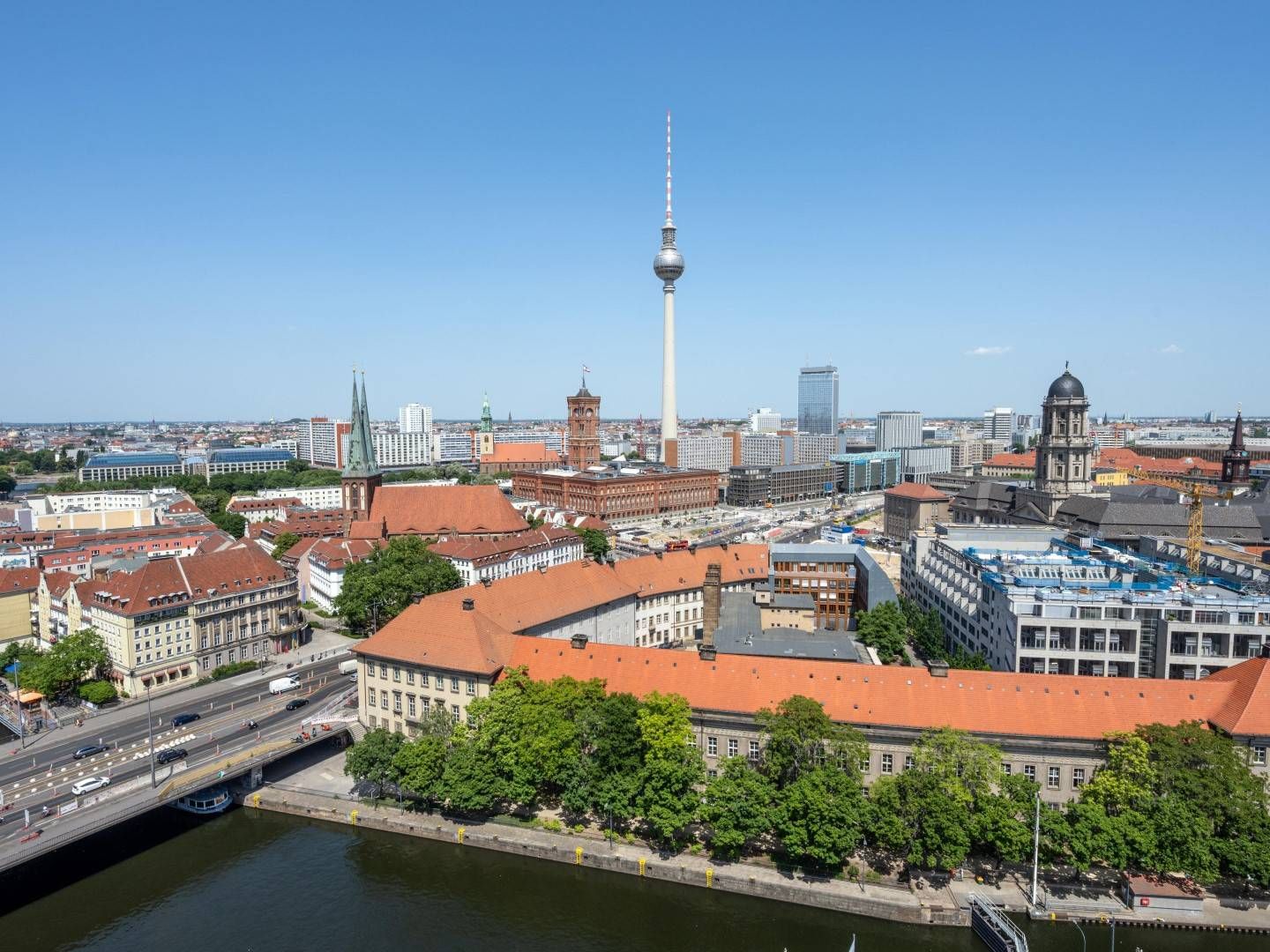 Sonniger Blick auf das Zentrum von Berlin. | Foto: picture alliance / Zoonar | elxeneize