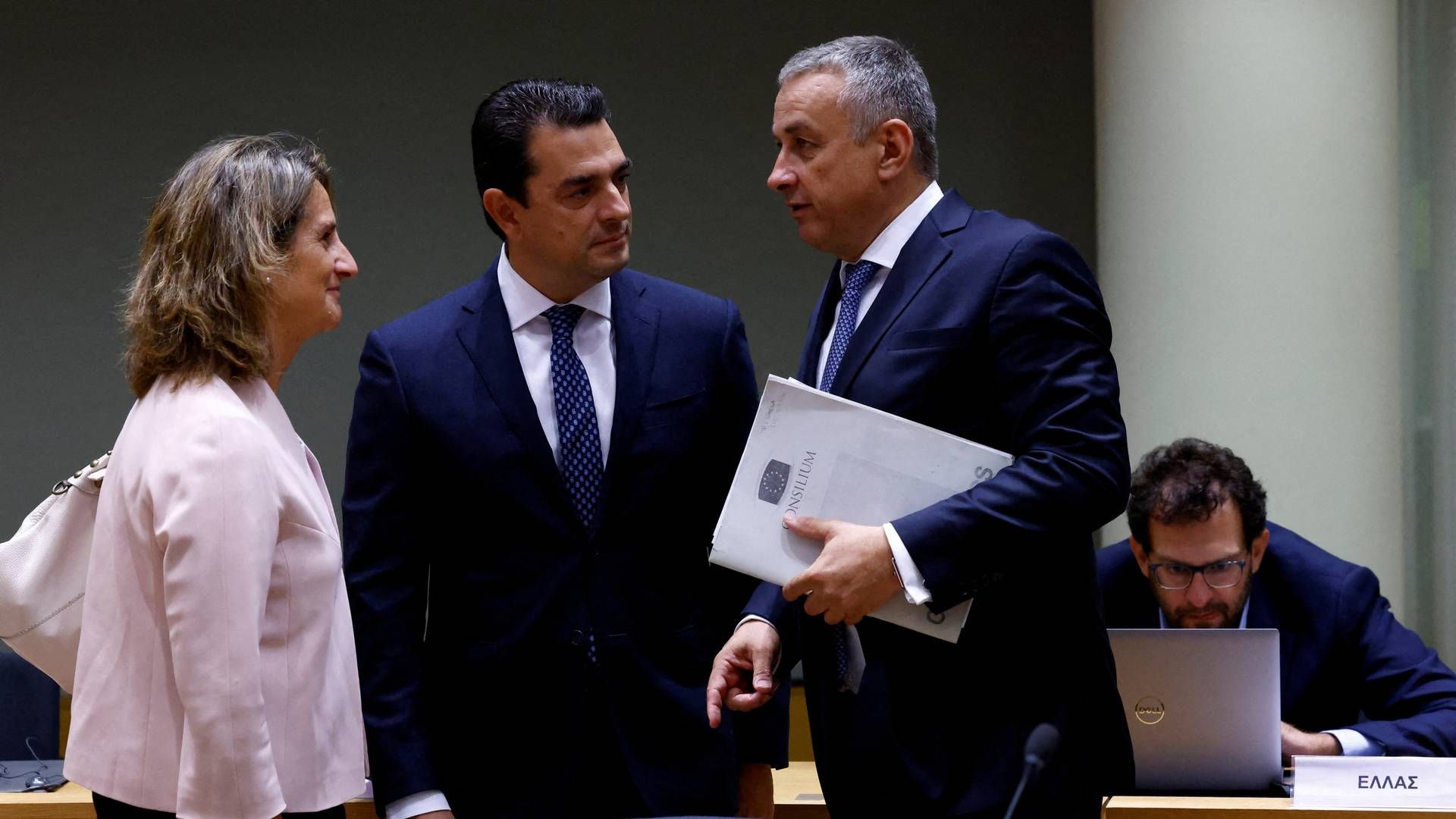 Deputy Prime Minister of the Czech Republic Jozef Sikela (right) will preside over negotiations concerning a new emergency energy plan, scheduled for Friday this week. | Photo: Yves Herman/REUTERS / X00380