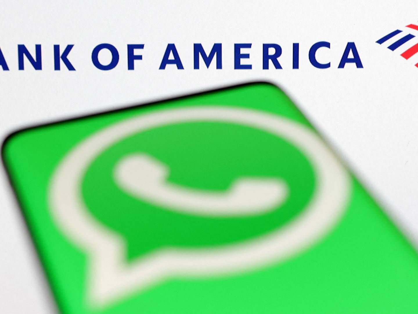 Bank of America betaler den største bøde af de 11 banker, som har fået et rap over nallerne for medarbejdere brug af bl.a. Whatsapp til at kommunikere med omverden. | Foto: Dado Ruvic/Reuters/Ritzau Scanpix