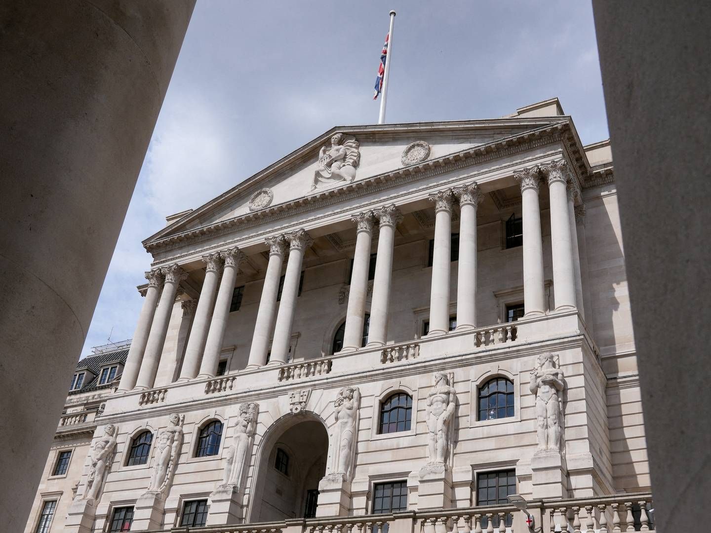 Storbritanniens centralbank, Bank of England, kom i sidste uge med et indgreb. Det kan nu påvirke danske bankaktier. | Foto: Maja Smiejkowska/Reuters/Ritzau Scanpix/REUTERS / X07645