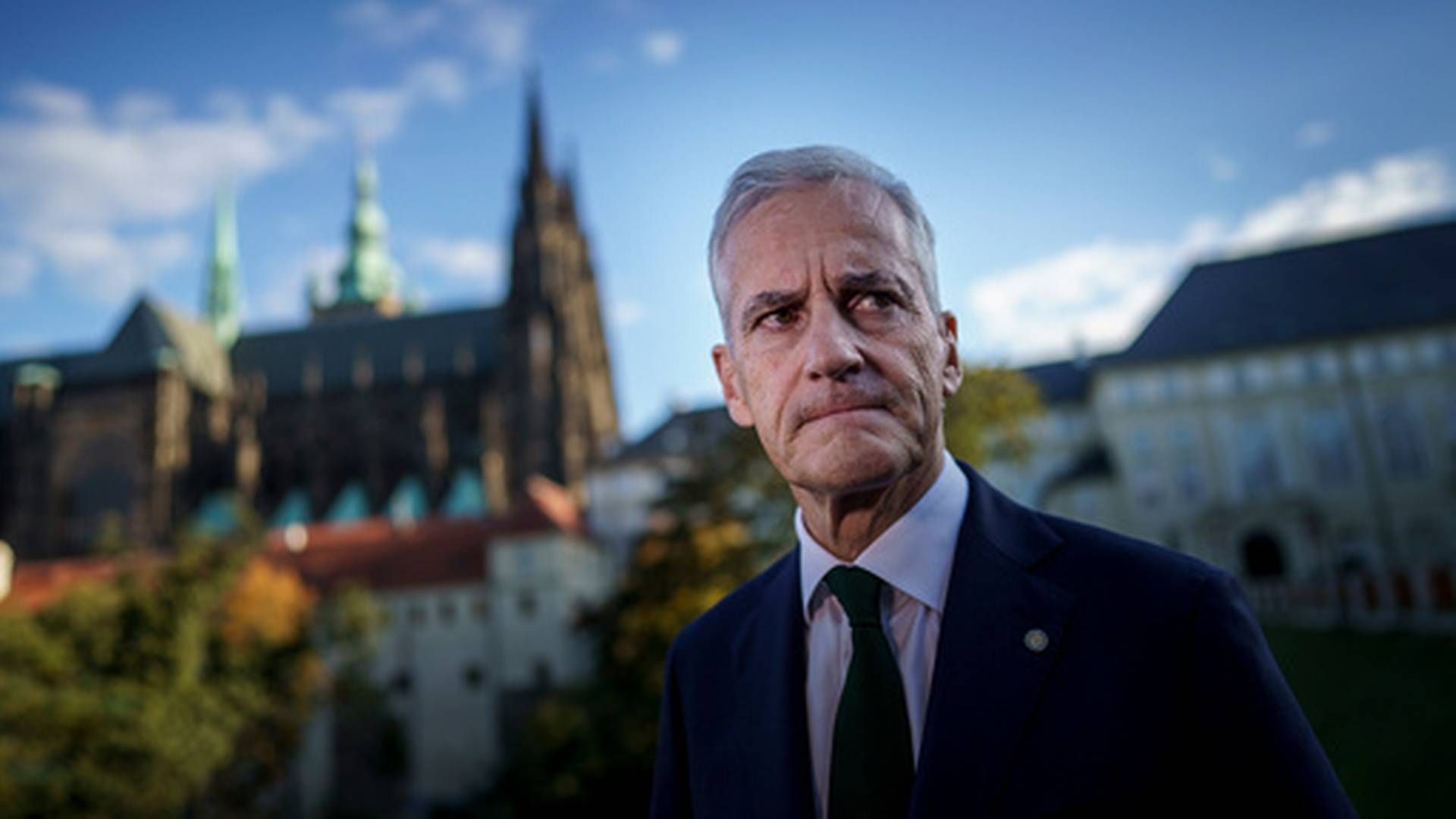 I PRAHA: Statsminister Jonas Gahr Støre (Ap) brukte torsdagens budsjettdag på energimøter i Praha. Fredag svarte han om kraftsituasjonen. | Foto: Heiko Junge/NTB