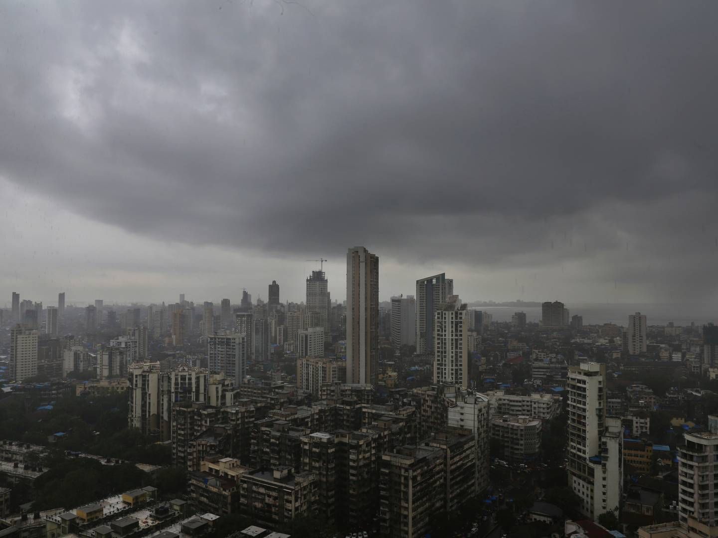 Det indiske advokatfirma Link Legal har blandt andet kontorer i storbyen Mumbai. | Foto: Rafiq Maqbool/AP/Ritzau Scanpix