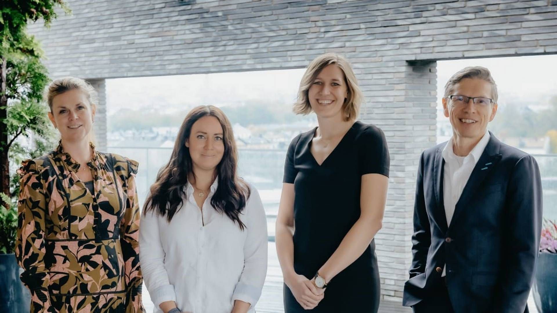 PWC kjøper Vega Integrity. Fra v.: Direktør for finansielle tjenester i Risk-avdelingen Kjersti Aksnes Gjesdahl hos PWC, Julie Odden og Nathalie Bauer i Vega Integrity, og granskingsleder Gunnar Holm Ringen i PWC. | Foto: PWC