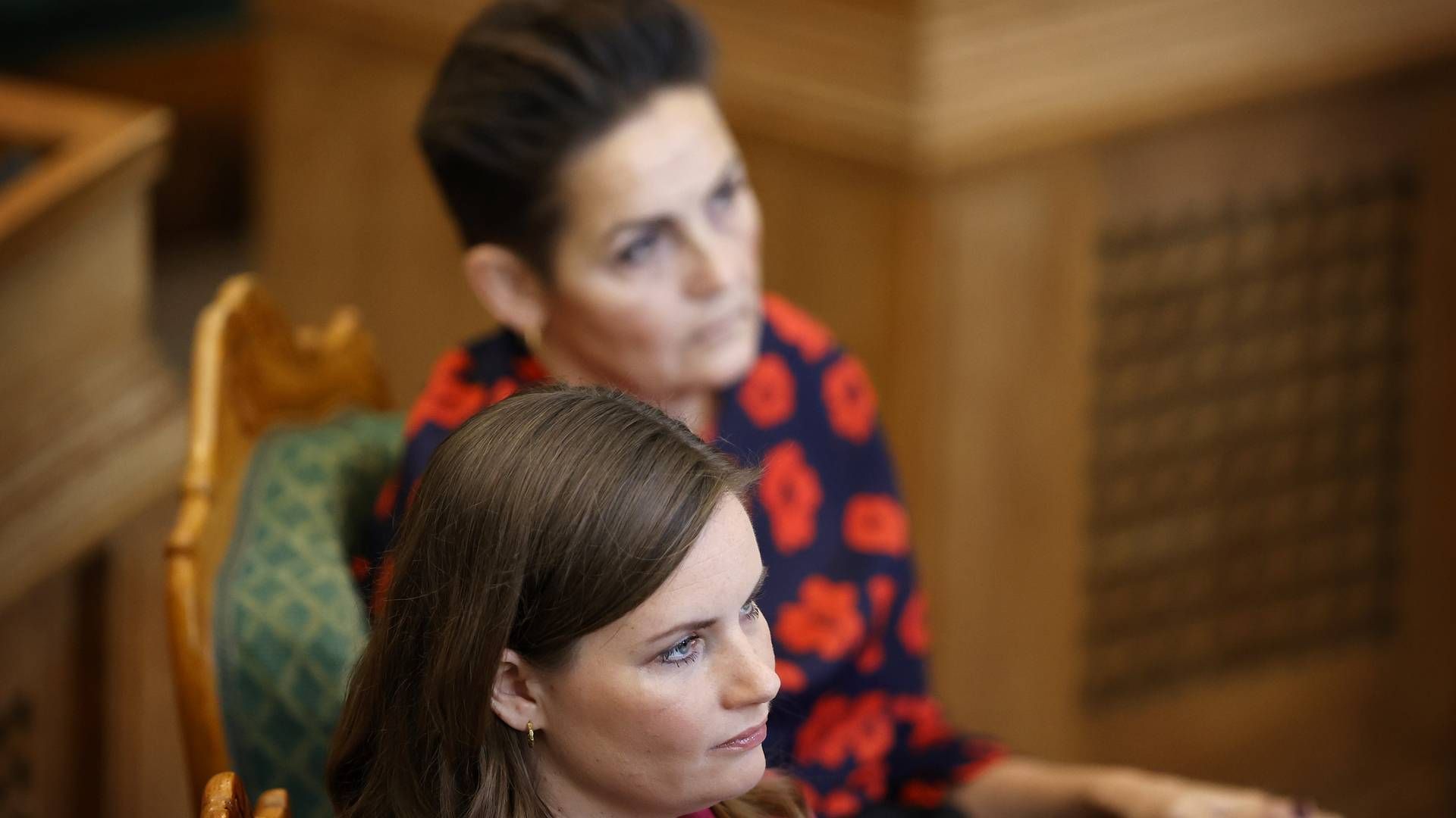 Enhedslistens politiske ordfører Mai Villadsen (Ø) og SFs formand Pia Olsen Dyhr (F). | Foto: Jens Dresling