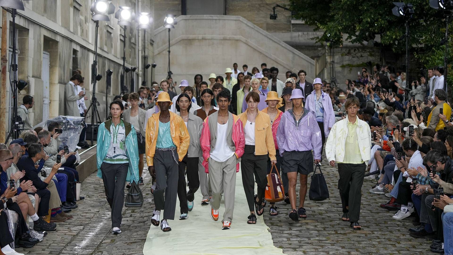 Modebrandet Hermés præsenterede sin sommer 2023 kollektion i den franske hovedstad, Paris, i juni 2022. | Foto: Francois Mori/AP/Ritzau Scanpix/AP