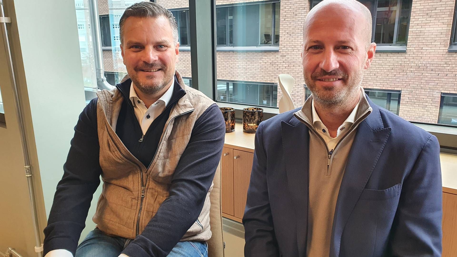 Salgsdirektør Håkon Bråthen (t.h.) og kommersiell direktør Tore Ustad i BNP Paribas Cardif lanserer betalingsforsikring for boliglån for det norske markedet.