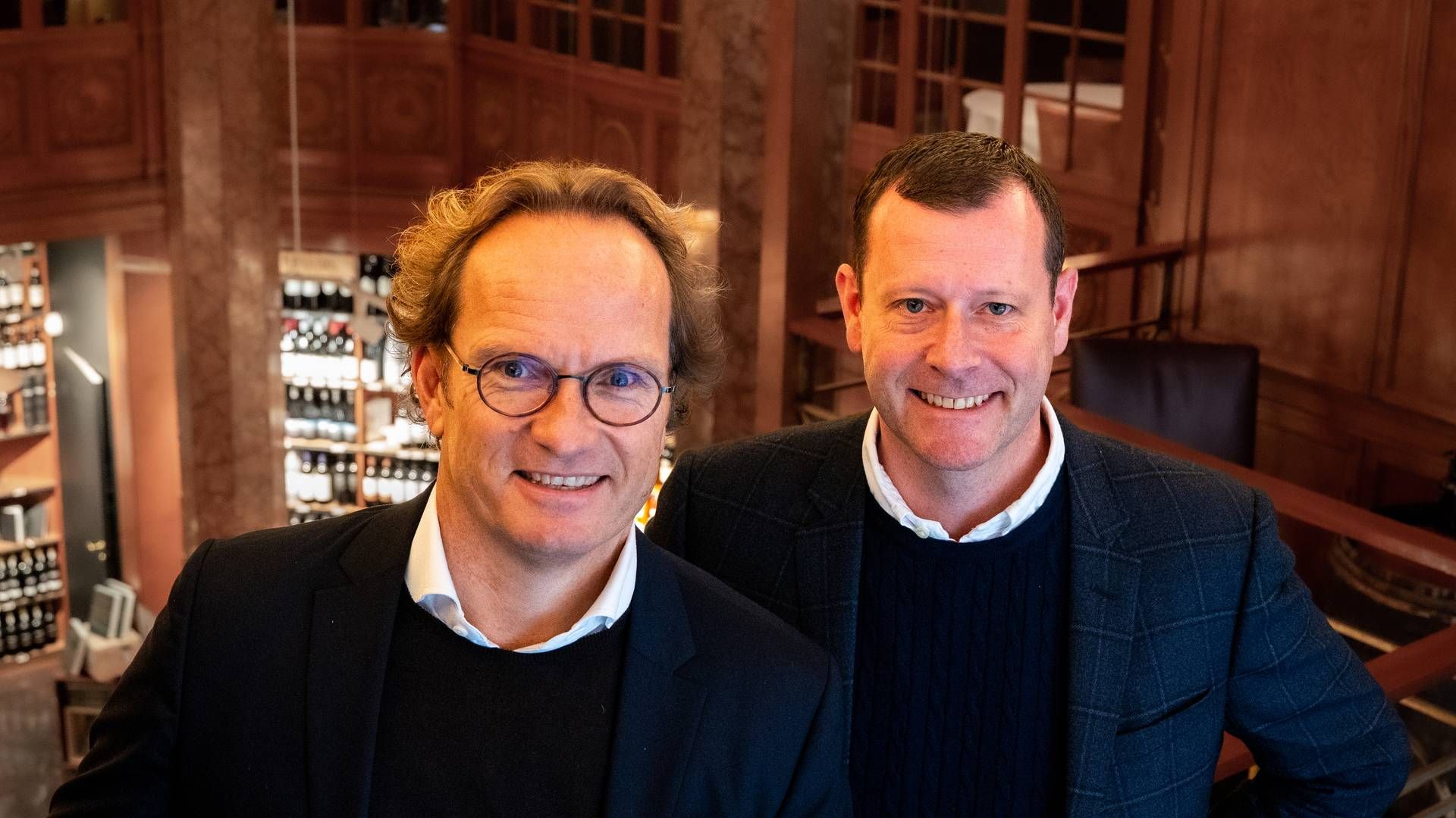 Mads Stensgaard, adm. direktør i Kjær & Sommerfeldt (th), og direktør i Drinx, Tommy Toft (tv) | Foto: PR/Kjær & Sommerfeldt