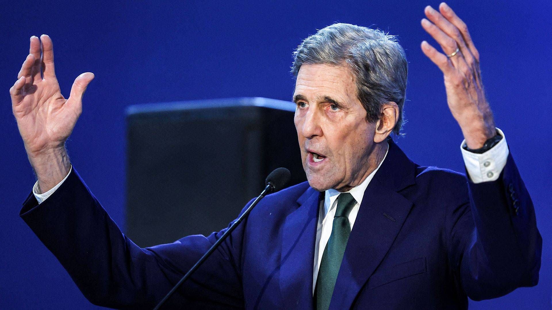 USA's særlige klimaudsending, John Kerry, var med til at lancere den "grønne shipping-udfordring" på COP27-topmødet. | Foto: Ahmad Gharabli/AFP/Ritzau Scanpix