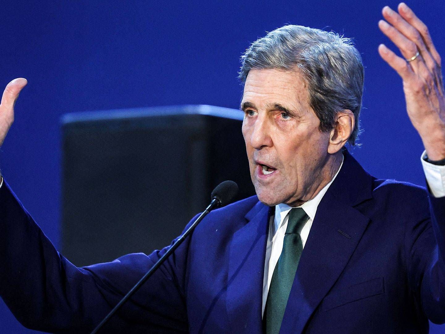 USA's særlige klimaudsending, John Kerry, var med til at lancere den "grønne shipping-udfordring" på COP27-topmødet. | Foto: Ahmad Gharabli/AFP/Ritzau Scanpix