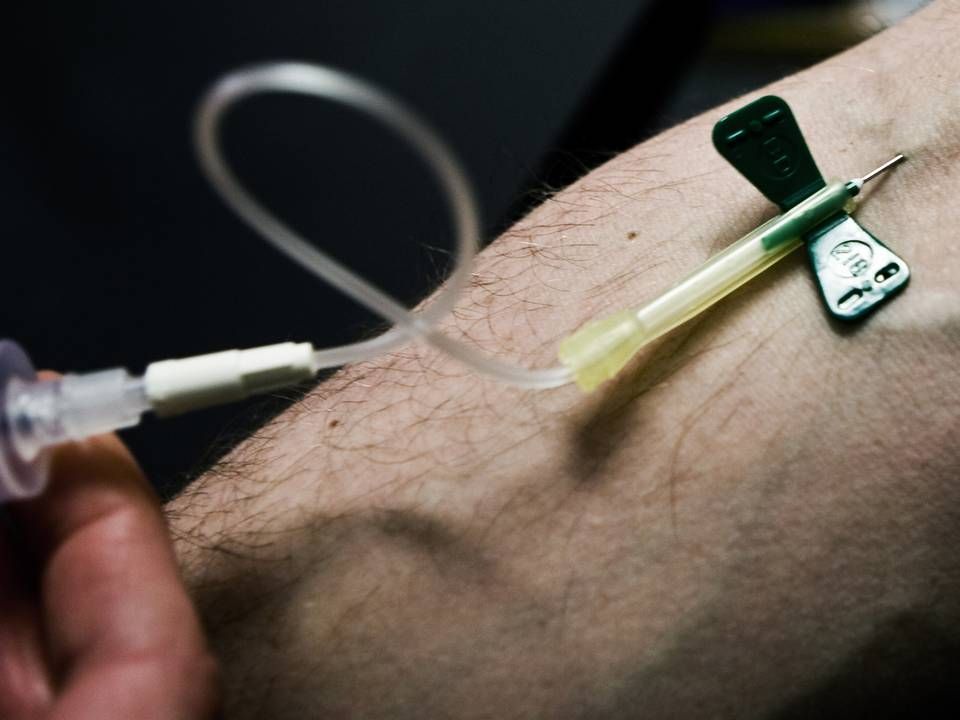 Den intelligente forsendelseskasse skal bl.a. optimere håndtering af blodprøver. | Foto: Helle Arensbak / Jyllands-Posten