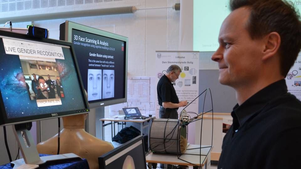 Rasmus Poulsen, lektor i medicinsk billedanalyse på DTU, får klassificeret sit køn. | Foto: Leonora Beck
