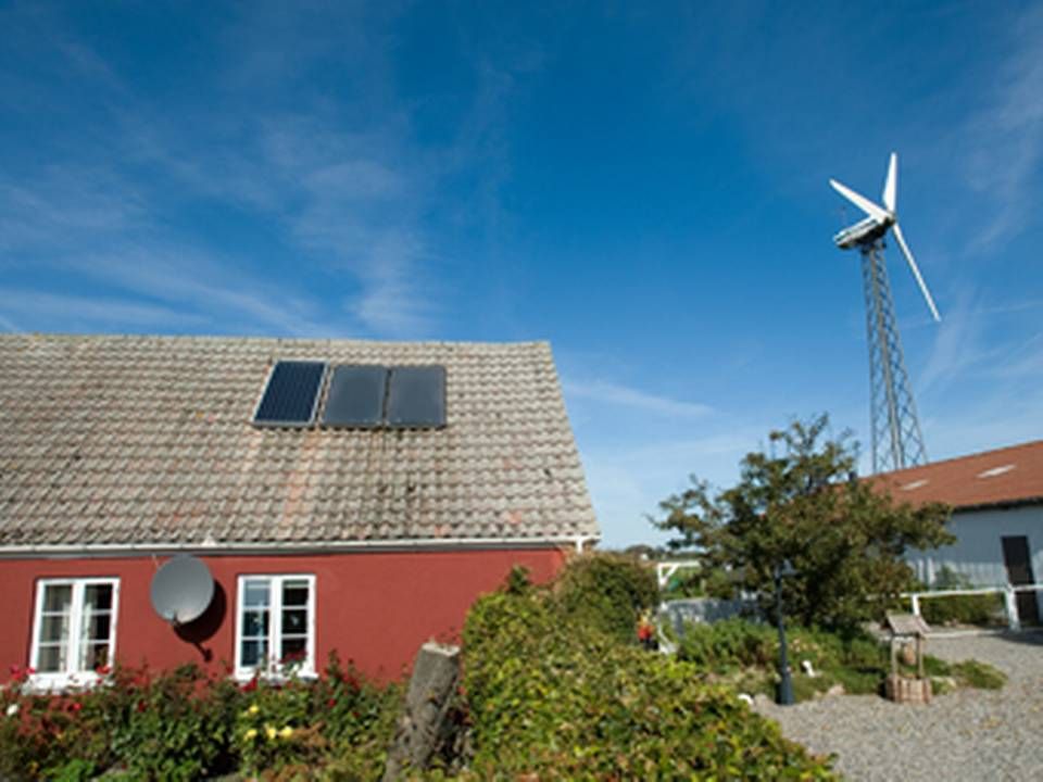 Vindmøller og solceller på Samsøe. | Foto: EU