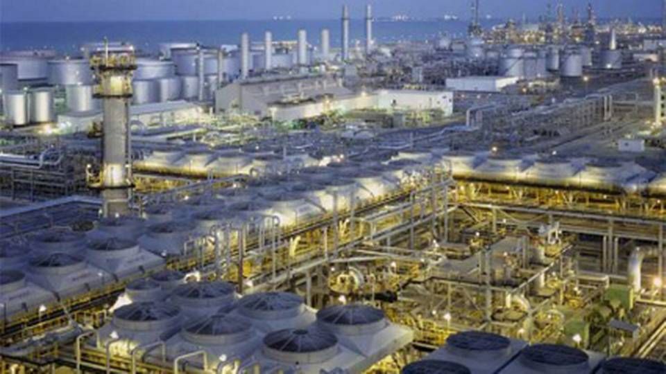 Olieraffinaderi i Saudi-Arabien, verdens største olieproducent. | Foto: SaudiAramco