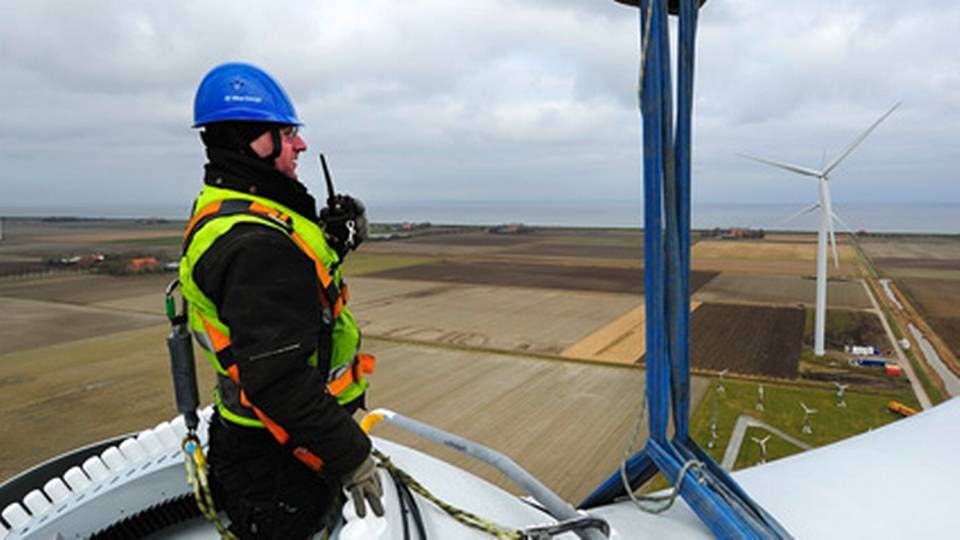 GE-tekniker nyder udsigten fra toppen af en vindmølle. Foto: GE | Foto: GE