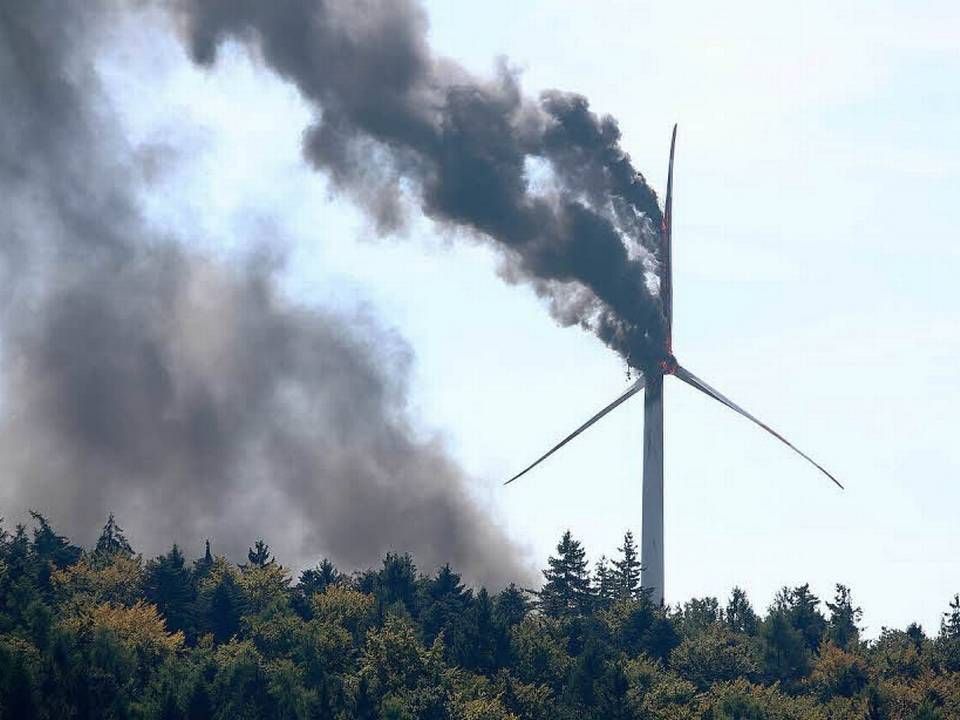 Den brændende vindmølle på billedet er ikke NEG Micons i Fjerritslev. Foto: National Wind Watch | Foto: National Wind Watch