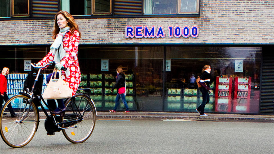 Rema 1000 har hævet prisen på en liter mælk med 50 øre for at hjælpe de kriseramte mælkebønder. | Foto: Tobias Nørgaard Pedersen/Polfoto/arkiv