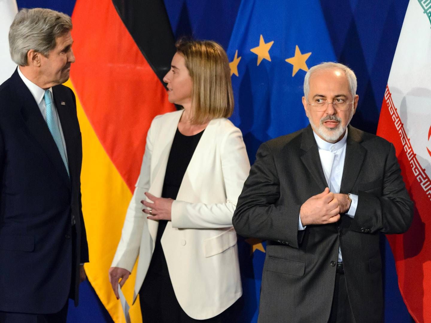 Forhandlinger i april 2015 i den schweiziske by Lausanne. John Kerry, Federica Mogherini og Javad Zarif. | Foto: Laurent Gillieron/AP/POLFOTO