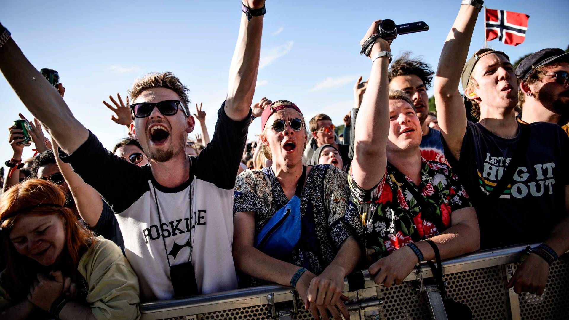 Både Finans Danmark og Forbrugerrådet Tænk vender tommelfingeren op til, at årets Roskilde Festival er kontantfri. | Foto: Philip Davali/Polfoto