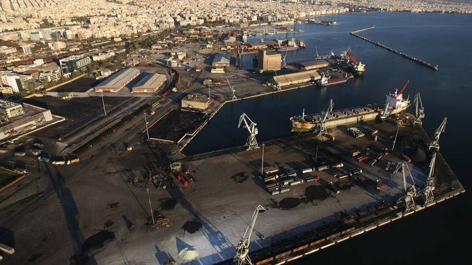 Den græske havn Thessaloniki på billedet skal også privatiseres. | Photo: Thanassis Stavrakis/AP/POLFOTO/arkiv