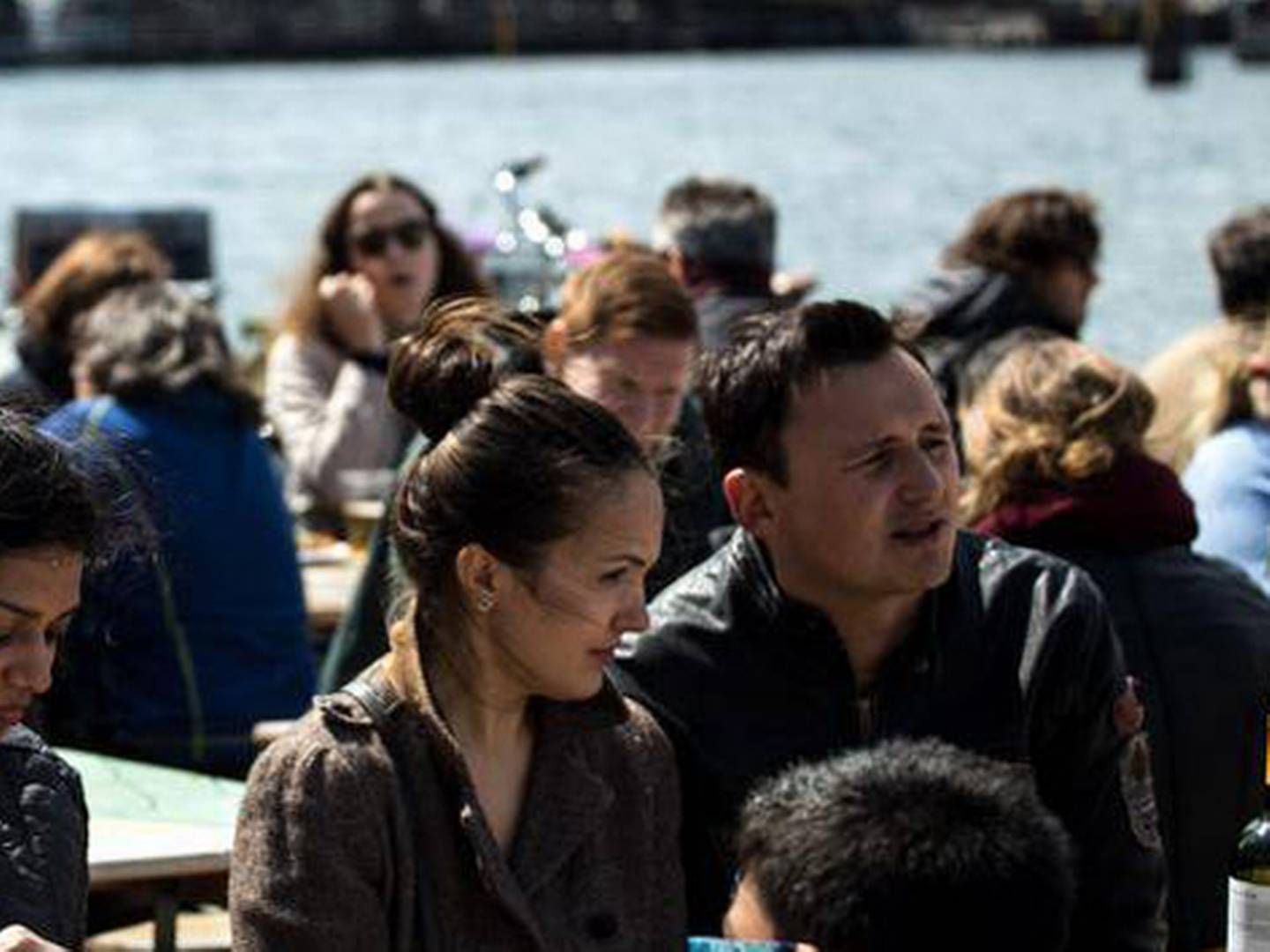 På Papirøen i København over for Nyhavn og Skuespilhuset kan de besøgende hos Copenhagen Street Food nyde mad fra hele verden med udsigt til havnen. Foto: Mikkel Bækgaard | Foto: Mikkel Bækgaard