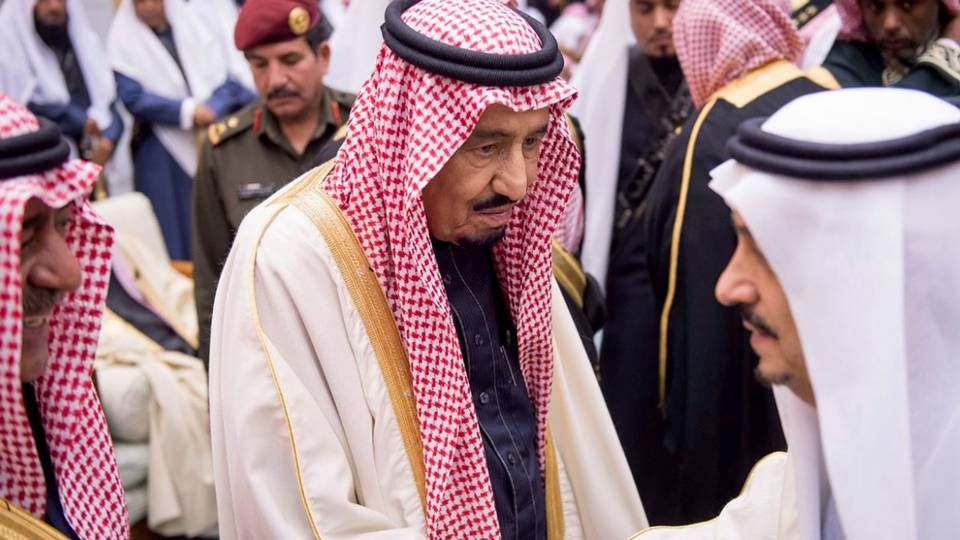 Saudi-Arabiens kong Salman blev indsat efter sin brors død forrige januar. Han har nu fået nye ledere i centralbanken og olieministeriet.