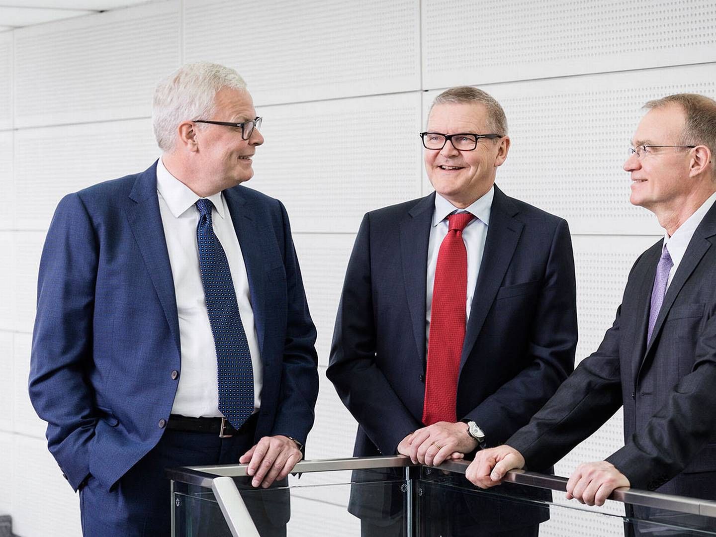Nationalbankdirektørerne Hugo Frey Jensen (yderst tv.), Lars Rohde og Per Callesen præsterede et overskud på 3,9 mia. kr. i 2016 | Foto: Danmarks Nationalbank