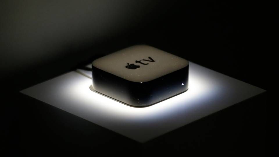 Apple betaler ikke retransmissionsafgift for Apple TV, og det skal det nye udvalg se på, hvis det står til de traditionelle tv-distributører. | Foto: Eric Risberg/AP/Polfoto/Arkiv