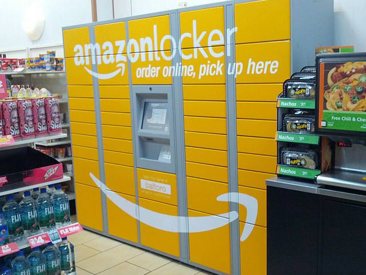 7-Eleven har siden 2011 haft et samarbejde om afhentning af pakke med Amazon. Nu vil Wal-Mart også være med. | Foto: Adam Matan
