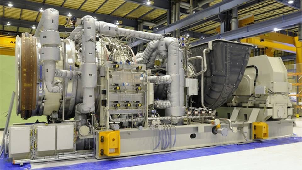På billedet ses en Siemens SGT-800 gasturbine