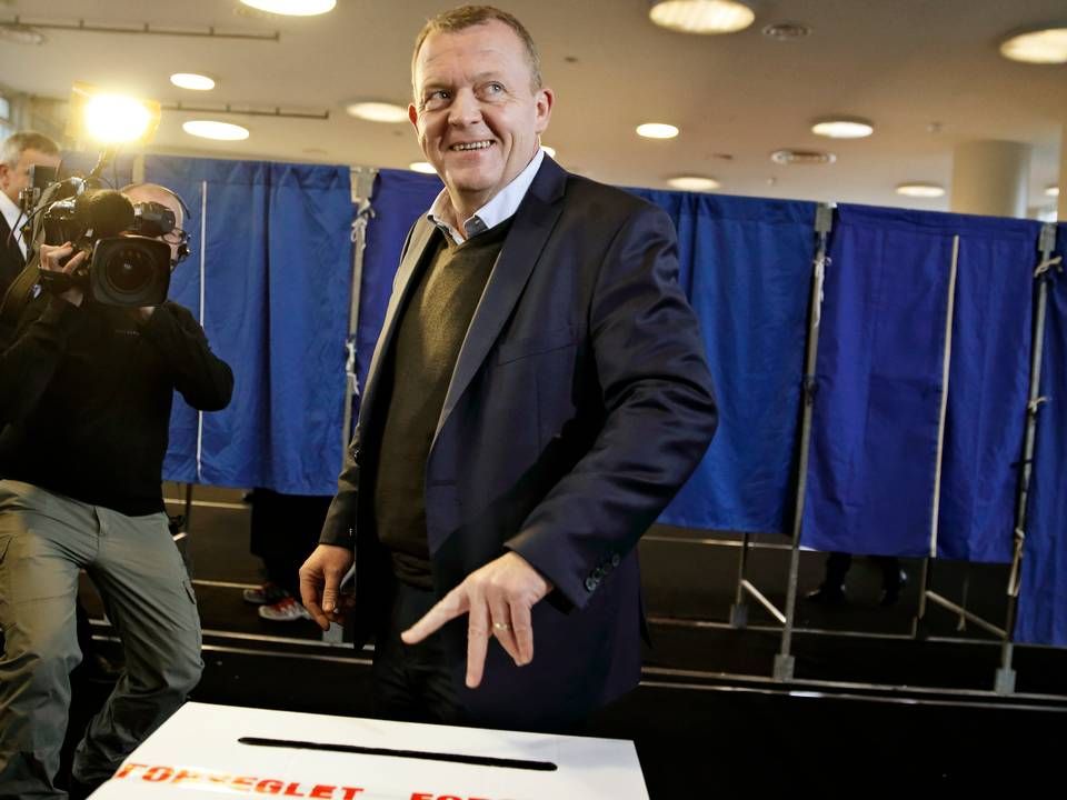 Lars Løkke Rasmussen stemmer til folkeafstemningen 3. december. | Foto: Jens Dresling/Polfoto