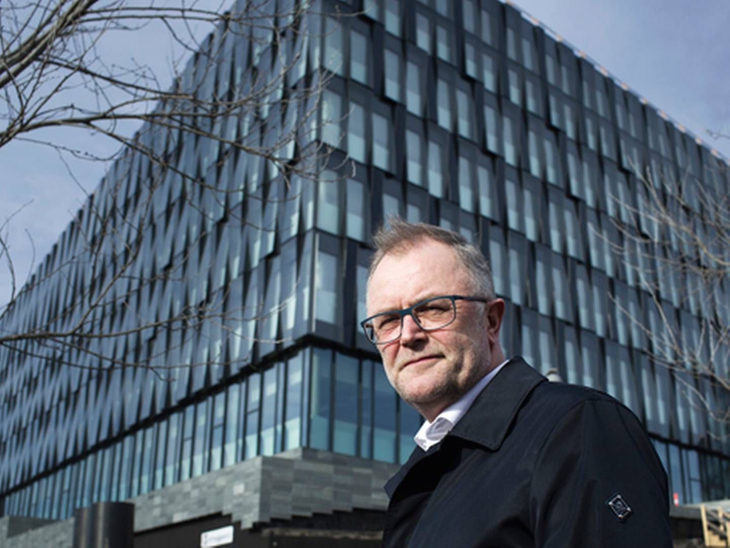 Nordea-direktør Ove Hygum foran bankens nye hovedsæde i Ørestad. | Foto: Mathias Svold/Polfoto