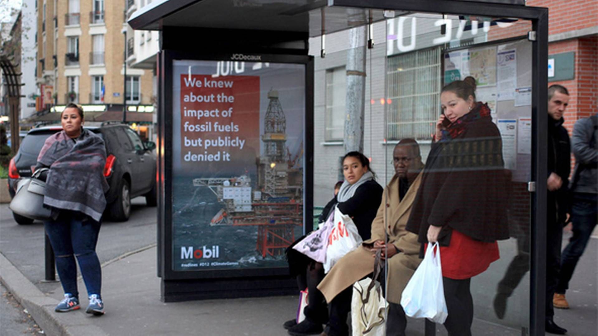 Klimaaktivister angreb under COP21 blandt andet ExxonMobil for hykleri.