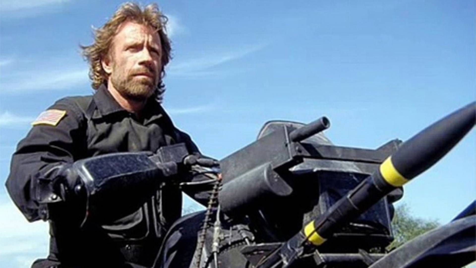 I mangel på anden illustration på fusionen ses her Chuck Norris i filmen Delta Force fra 1986.