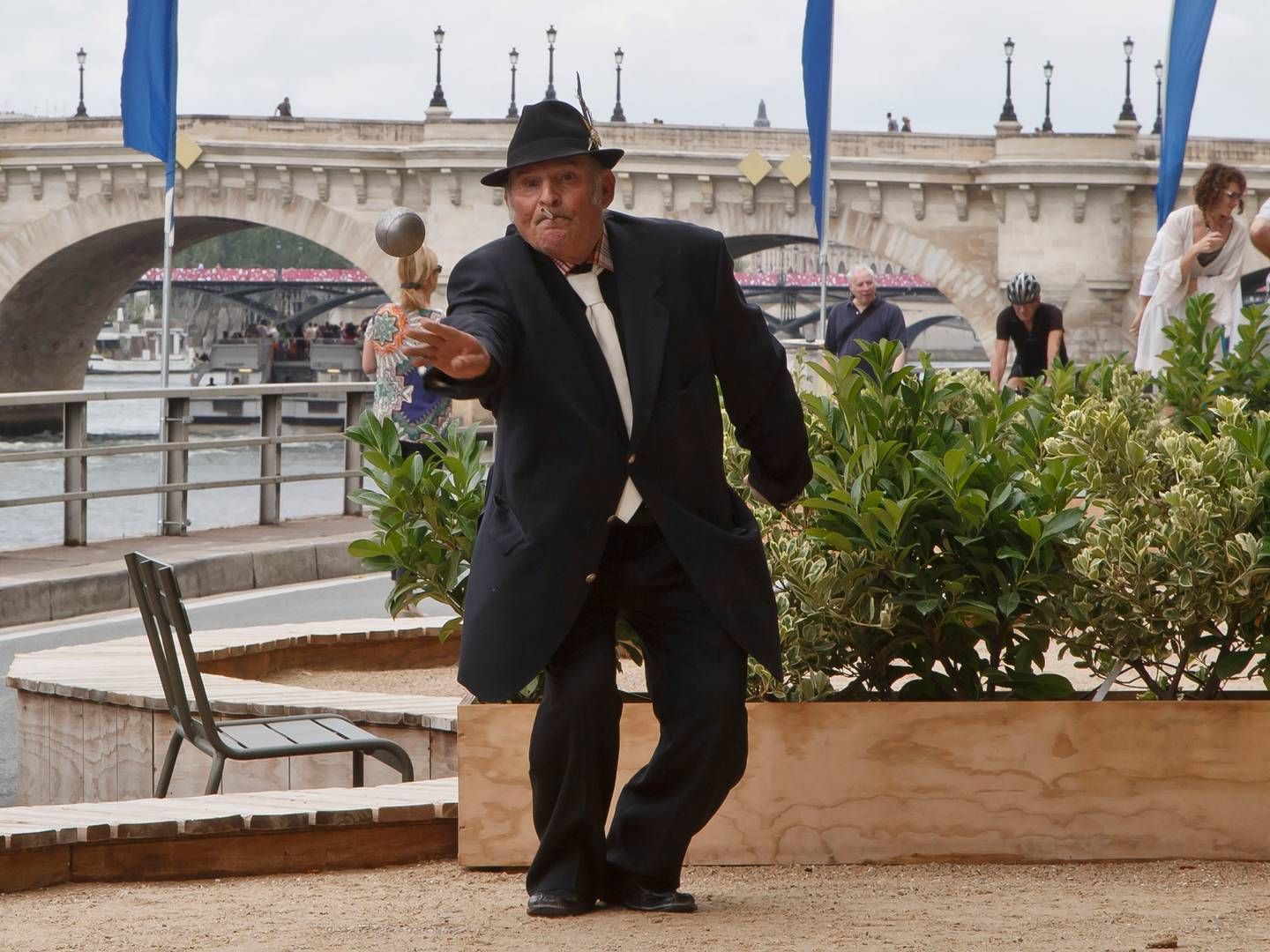 Petanque-spiller i Paris i Frankrig. Af: Polfoto. | Foto: Polfoto