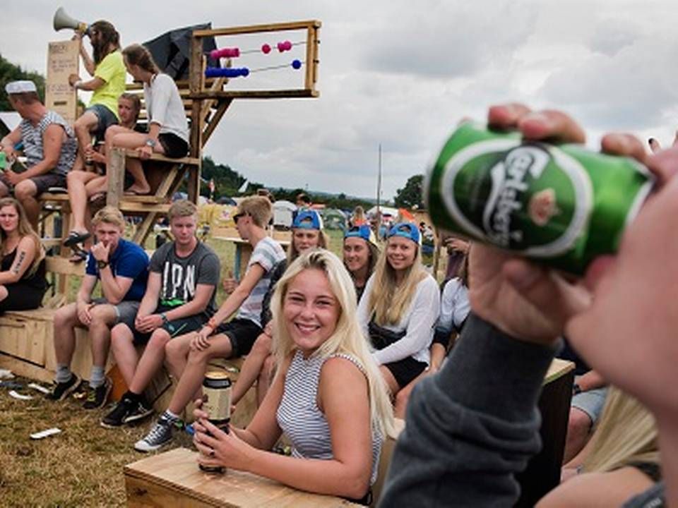 I fremtiden skal der kun nydes økologisk øl på Smukfest i Skanderborg. | Foto: Joachim Ladefoged/Polfoto