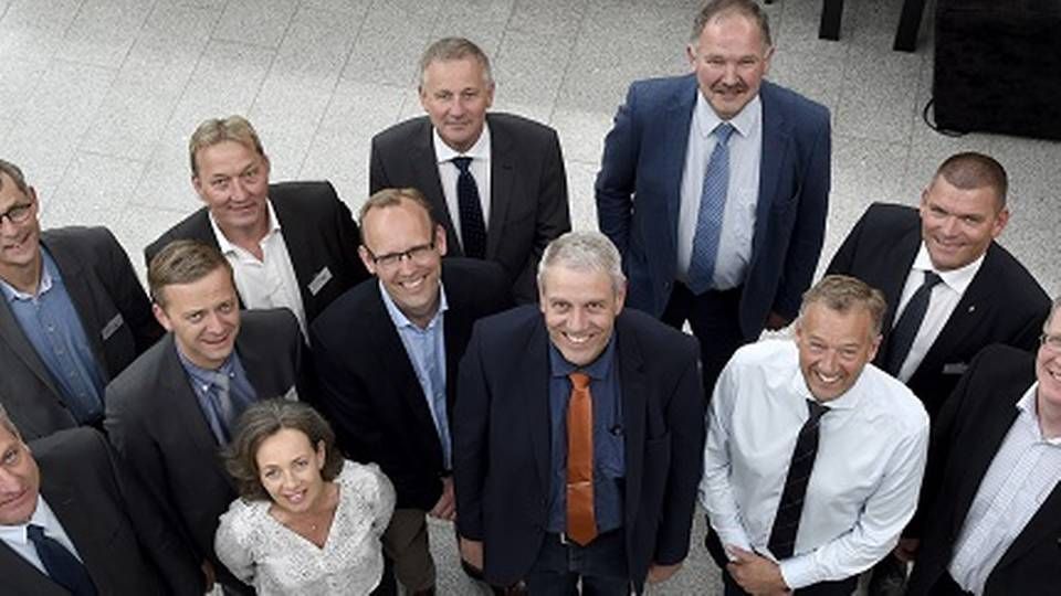 Formand i DLG's bestyrelse er stadig Niels Dengsø Jensen, da bestyrelsen blev genvalgt. Han står til højre i hvid skjorte. | Foto: DLG.