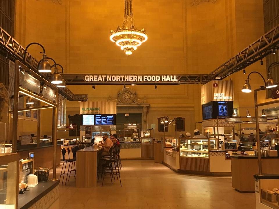 Restaurant Agern ligger i Grand Central Stations Vanderbild Hall - inde bag Claus Meyers andet madeventyr i New York, Great Northern Food Hall.