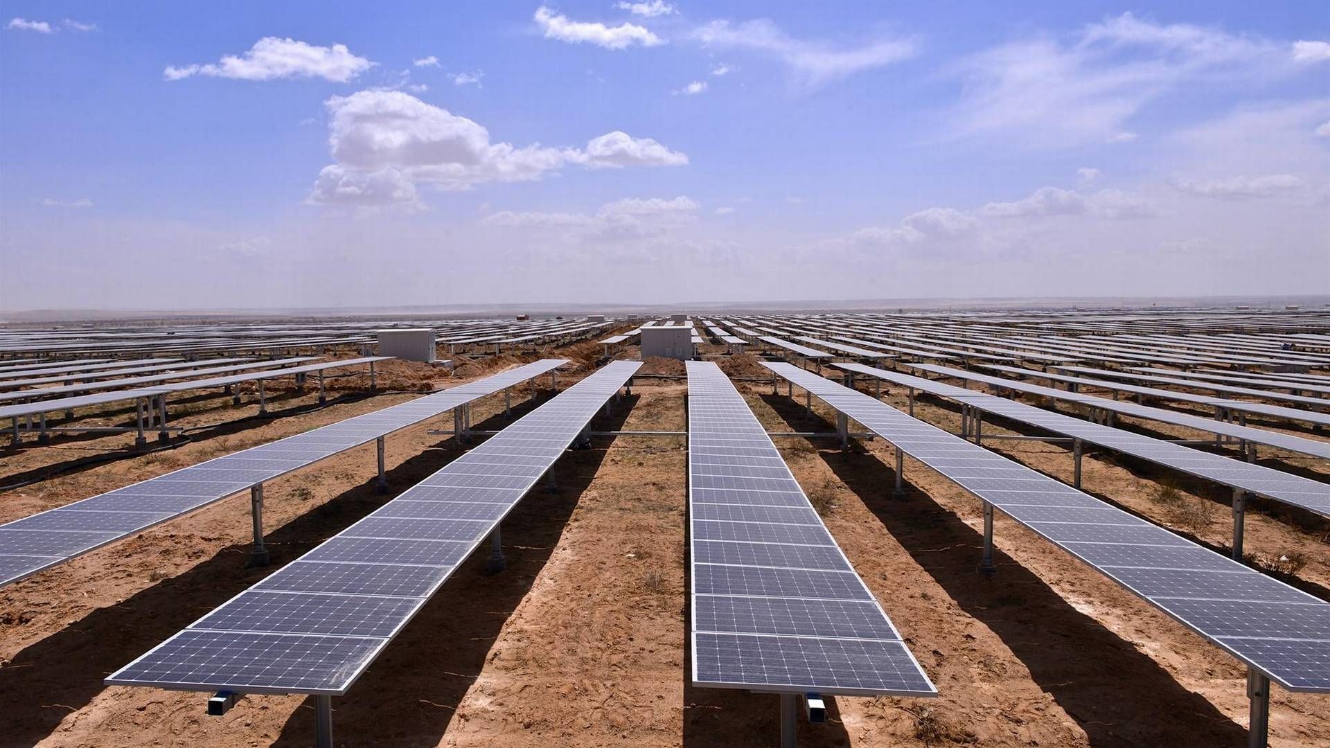 Første fase af det 2 GW store solcelleanlæg i Ningxia-regionen i det nordvestlige Kina blev sat i drift i juni måned i år. | Foto: China Minsheng Investment Group