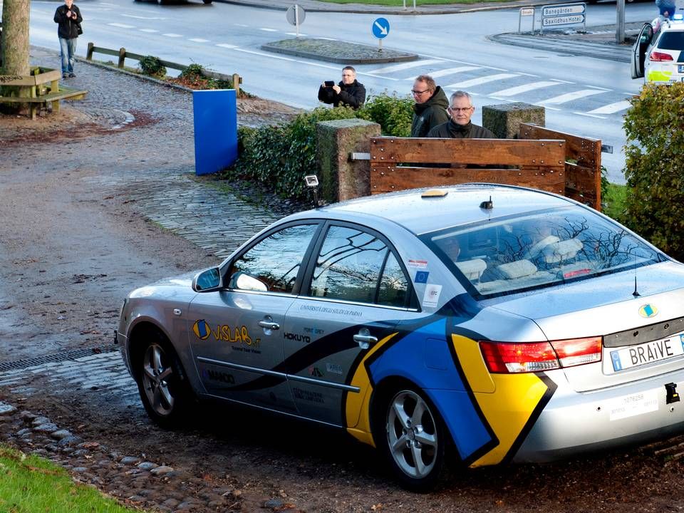 Forskere fra Vislab ved universitetet i Parma demonstrerede her en førerløs bil i 2013. Den førerløse bil kørte sikkert på gaderne i Kolding | Foto: Carsten Andreasen/Polfoto