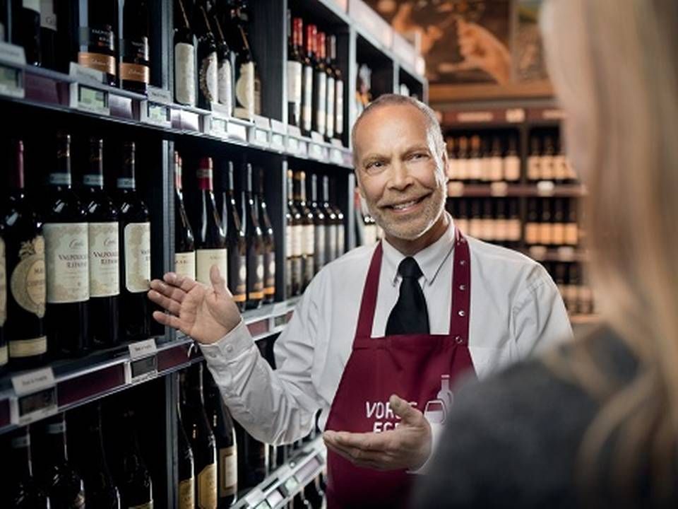En af Dansk Supermarkeds vinrådgivere, der skal guide kunderne til det rigtige vinvalg. | Foto: Dansk Supermarked.