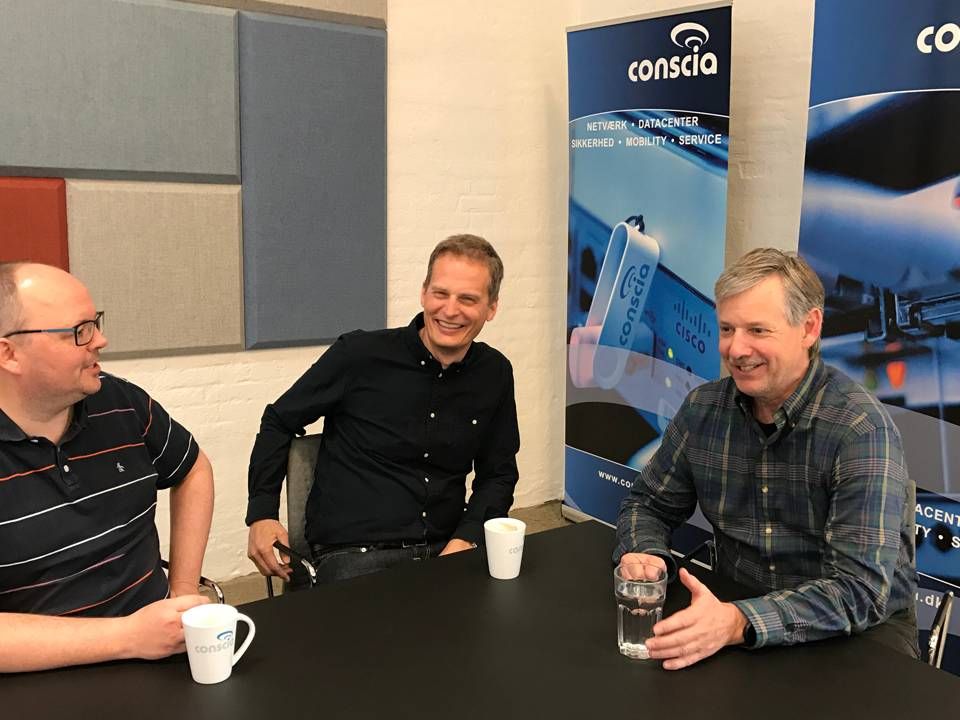 Mikkel Damsgaard(tv.) er CTO i Cloudpartner, Mogens Bransholm er direktør i Conscia Group og Peter Arberg (th.) er technical director i Conscia. | Foto: PR/Conscia
