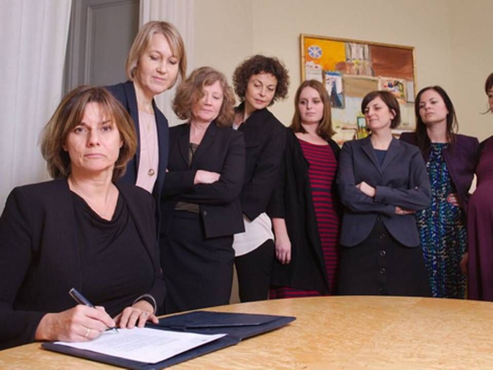 Den svenske klima- og vicestatsminister Isabella Lövin underskrev tidligere i år den nye, svenske klimalovgivning, der skal gøre Sverige helt fri for fossile brændsler i 2045. | Foto: Twitter