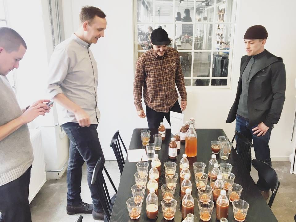 Fra venstre: Rasmus Gamrath, kaffebarchef hos The Coffee Collective, Klaus Thomsen og Casper Engel Rasmussen, medejere af The Coffee Collective, og Eric Sponseller, medejer af Læsk | Foto: Line Hoff, Læsk