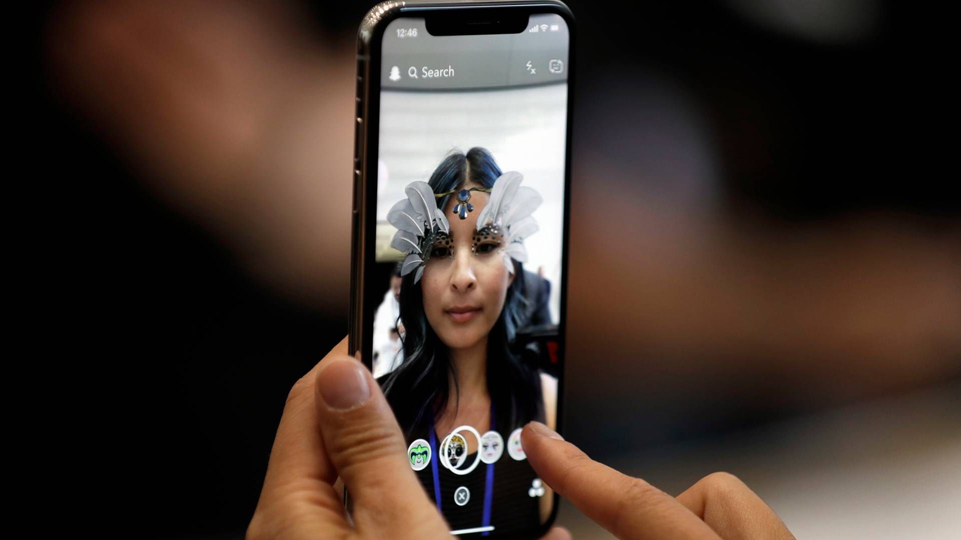 Apples nye iPhone X kommer til Danmark fredag den 3. november. Den mest synlige nyhed er skærmens omfang, men under motorhjelmen gemmer sig avancerede 3D-kameraer. | Foto: /ritzau/AP/Marcio Jose Sanchez