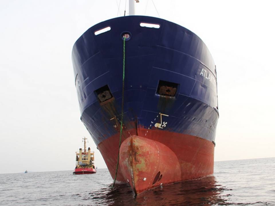 Fragtskibet Atlantic grundstødte lørdag 23. september. Det sejlede under færøsk flag, men var dansk-ejet og -drevet. | Foto: Kustbevakningen