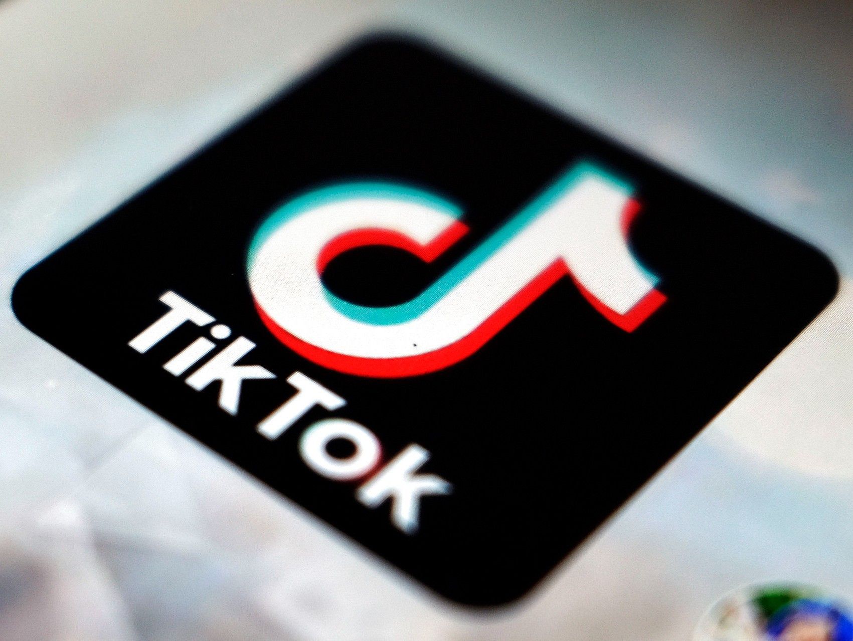 TikTok er det nyeste sociale medie, der kan få indflydelse på valget. Foto: Kiichiro Sato/AP/Ritzau Scanpix